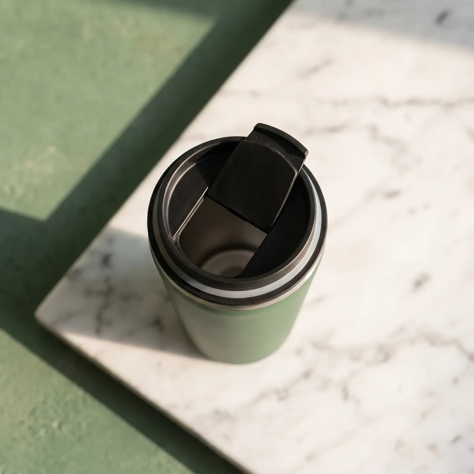Slide lid